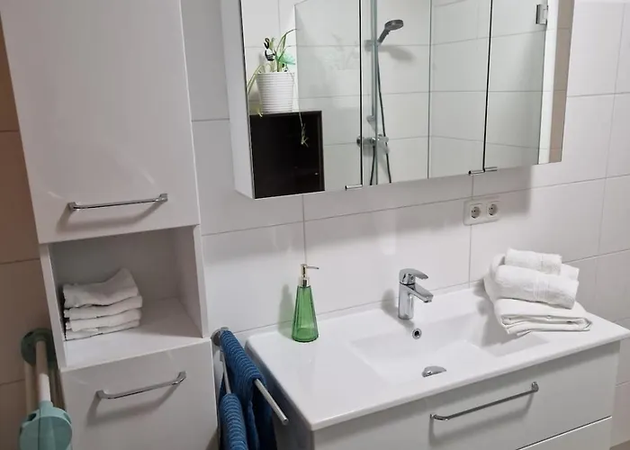 Ruhiges Und Grosszuegiges * סנט וולנטין